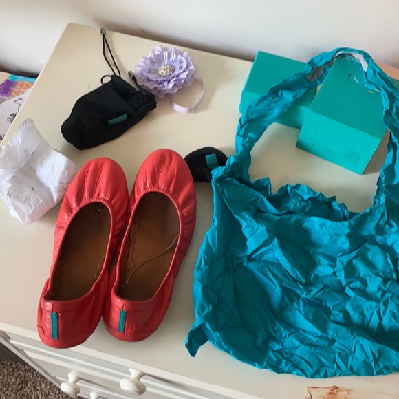 Tieks Shoes - Poppy tieks, size 8